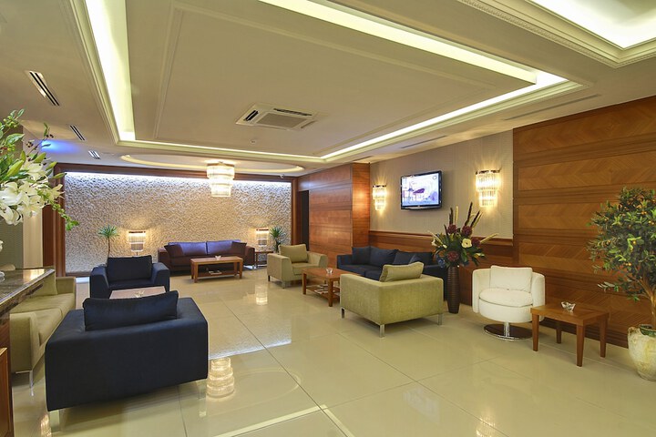 Guest Lobby