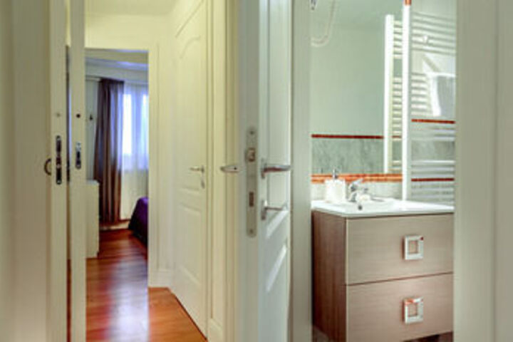 Room 12 of 161