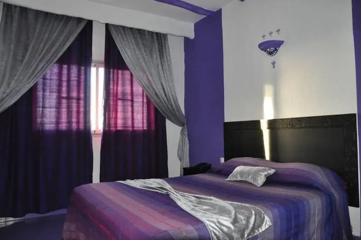 Room 4 of 36