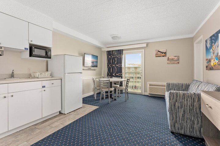 Room 16 of 41