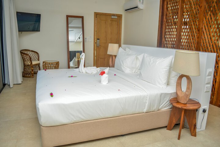 Room 10 of 73