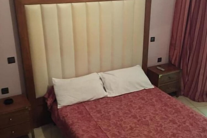 Room 13 of 26