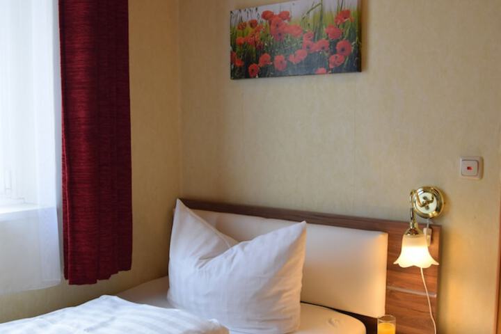 Room 12 of 71