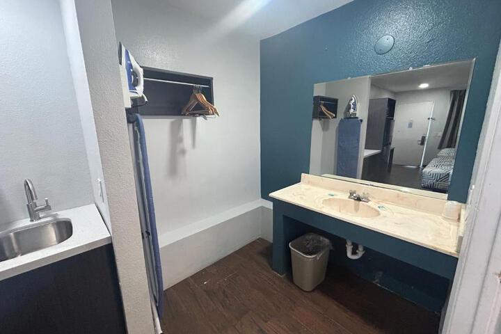 Photo 12