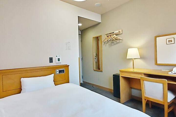 Room 5 of 29