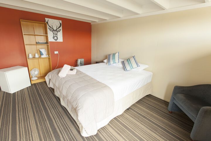 Room 6 of 35