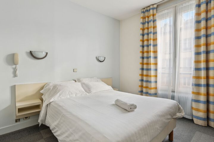 Room 12 of 44