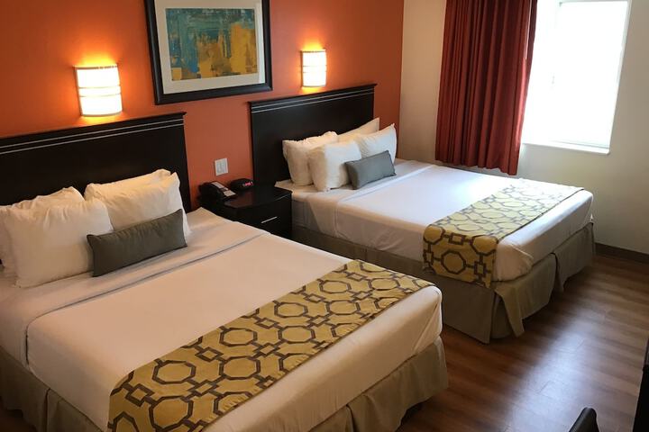 Room 12 of 36