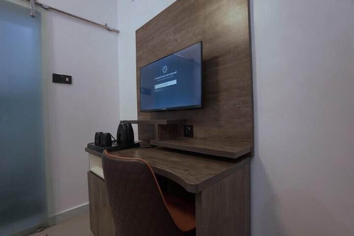 Room 10 of 24