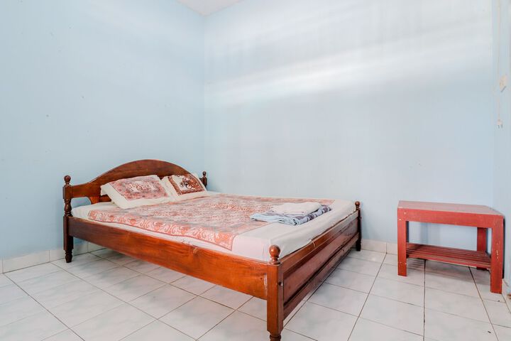 Room 16 of 33