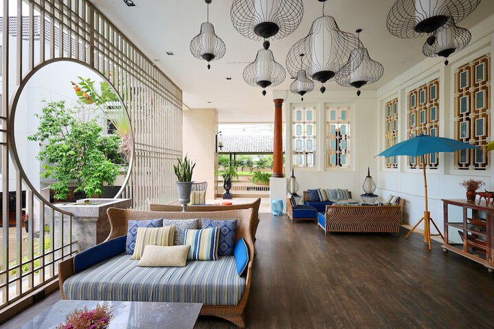 Lobby Entry