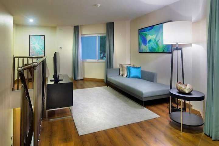 Room 42 of 227