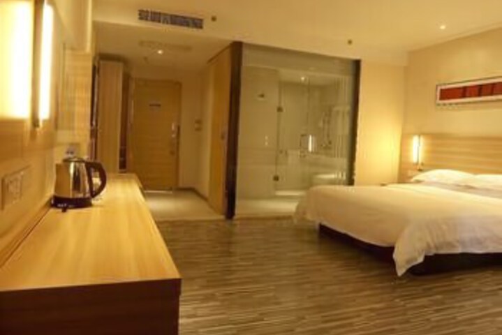 Room 8 of 8