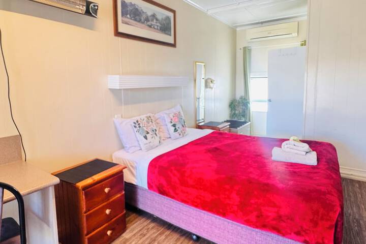 Room 10 of 39