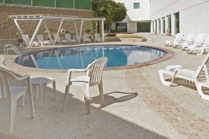 Pool Hotel