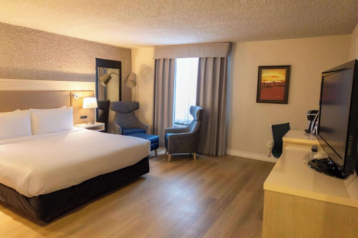 Room 13 of 48