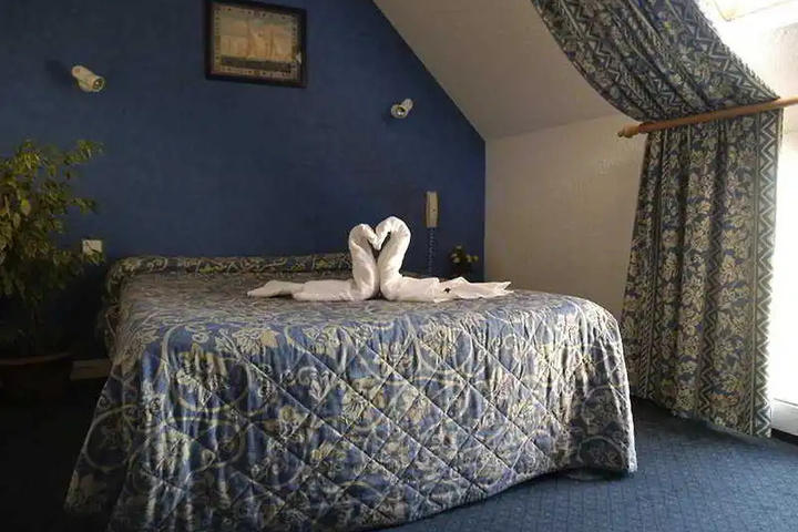 guest_rooms