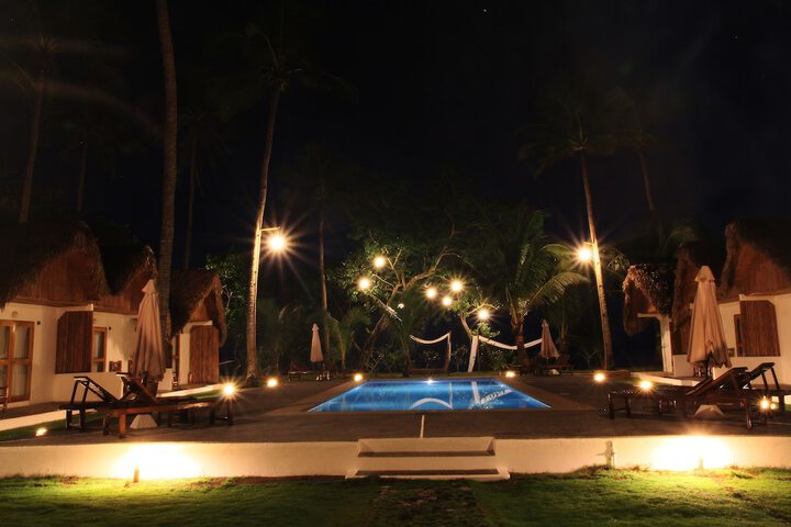 Hotel with Pool