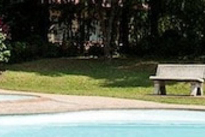 Pool 40 of 128