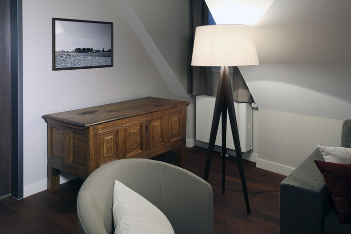 Room 16 of 54