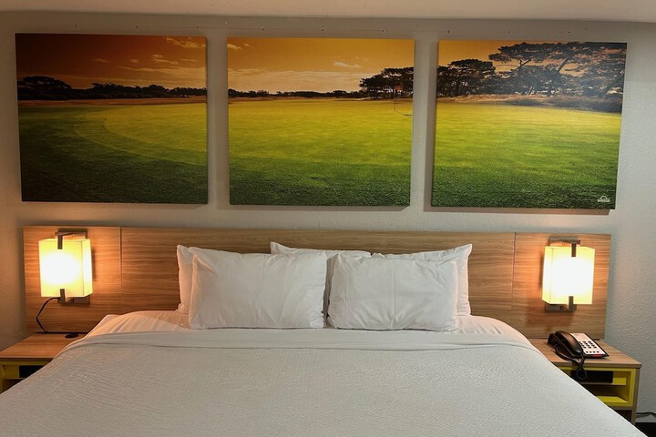 Room 13 of 29
