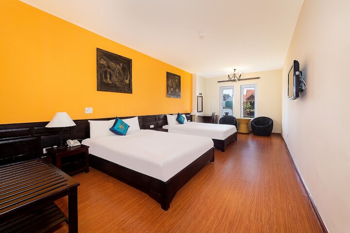 Room 13 of 35