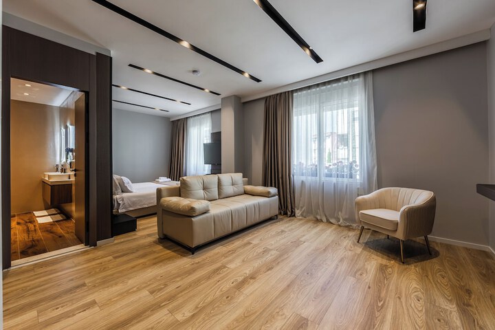 Room 105 of 171
