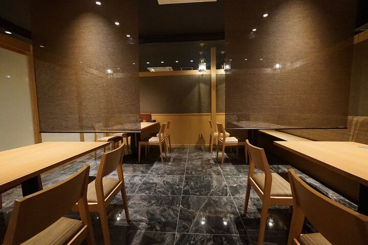 Dining 36 of 72