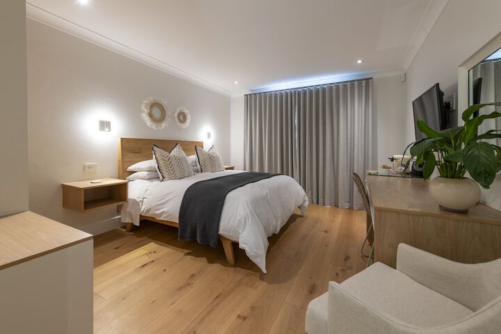 Room 5 of 97