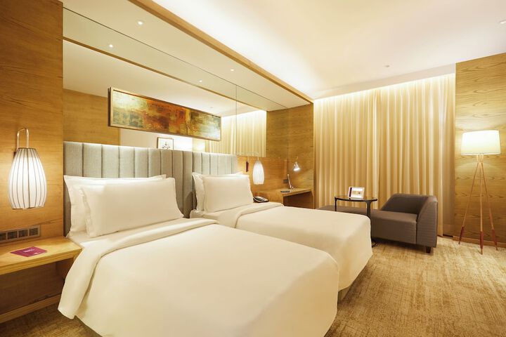 Room 16 of 82