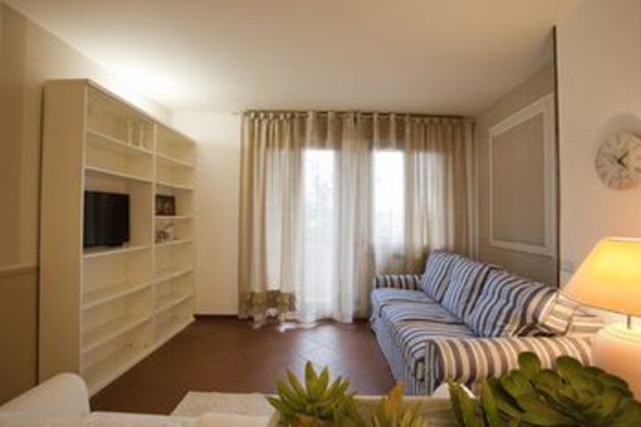 Room 12 of 12