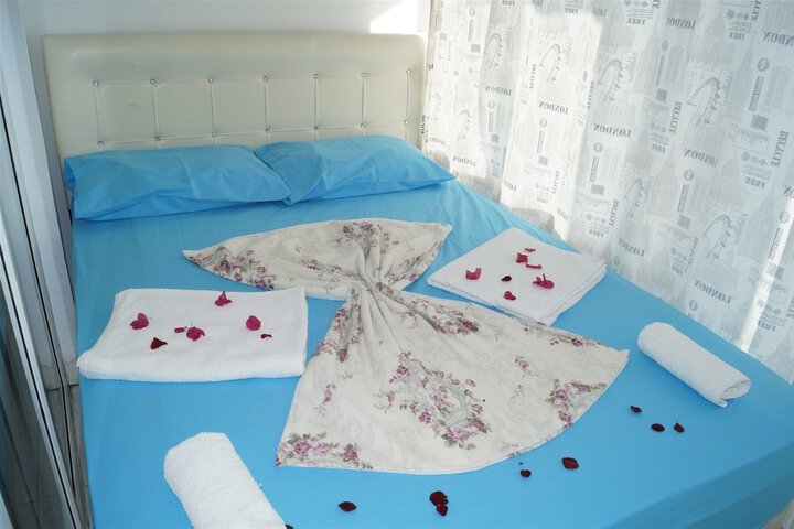 Room 14 of 32