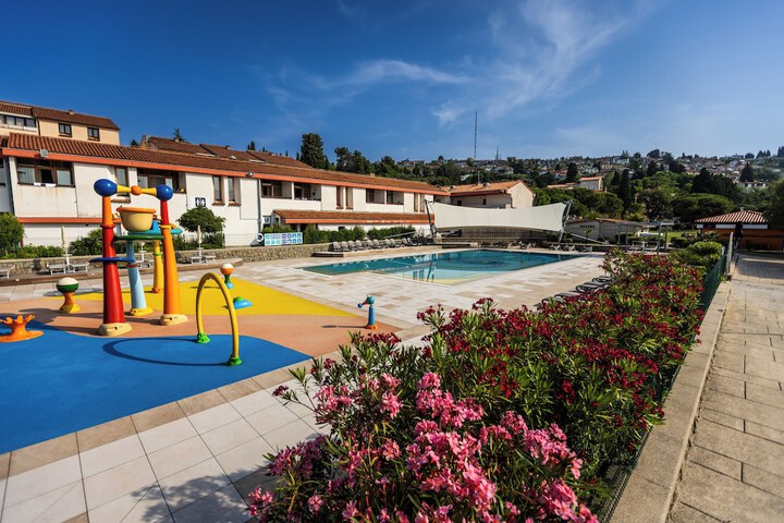 Pool Hotel