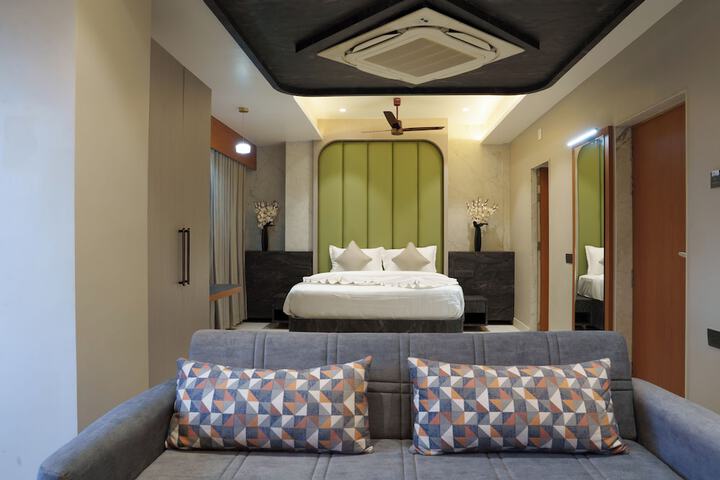 Room 10 of 48