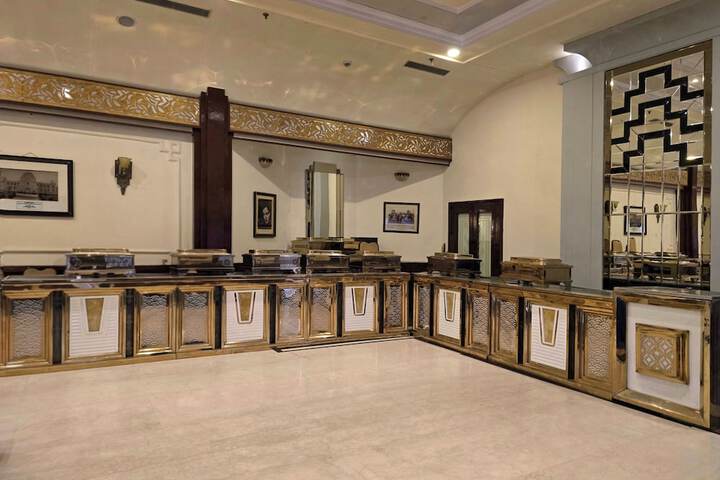 Ballroom/Hall 152 of 165