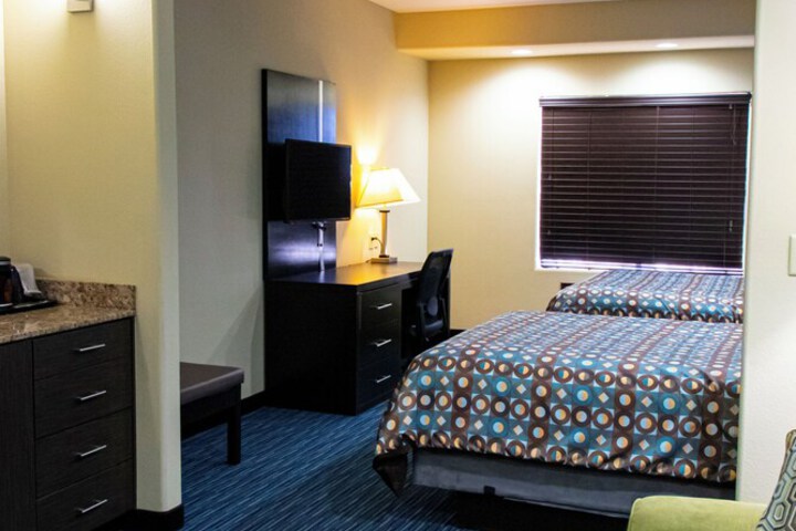 Room 16 of 39