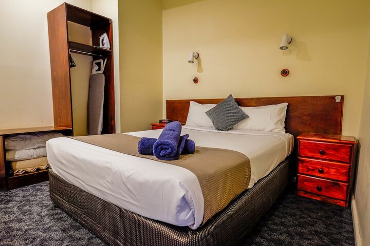 Room 21 of 64