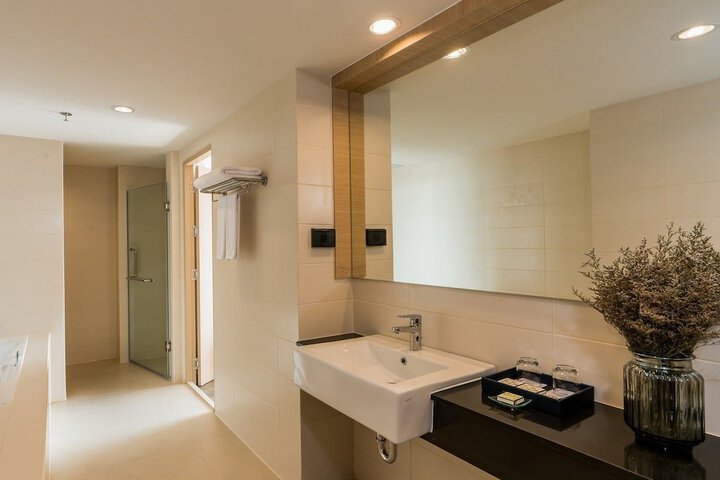 Room 20 of 63