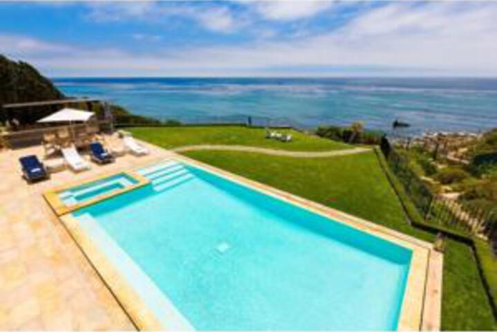 2029 - Stone House in Malibu, CA