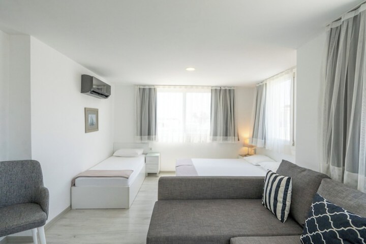 Room 29 of 160