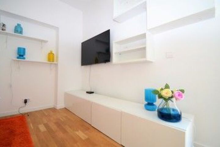Room 14 of 21