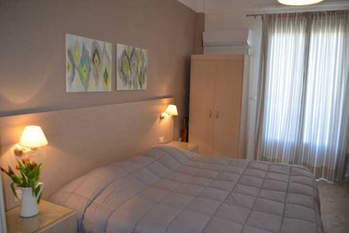 Room 5 of 22