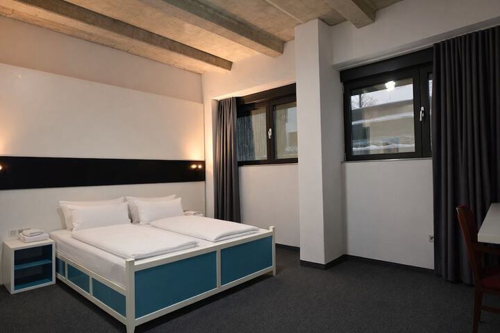 Room 18 of 59