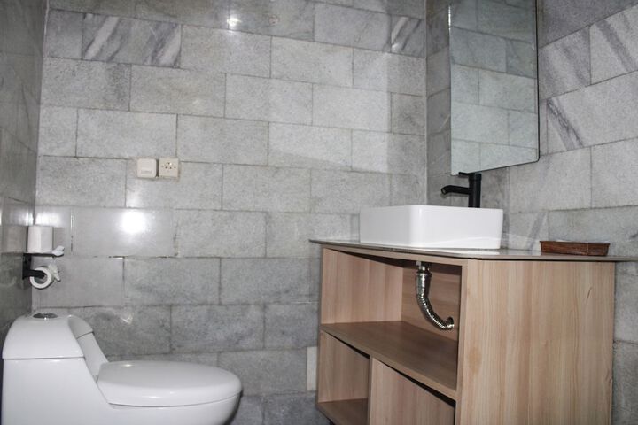 Clean Restrooms
