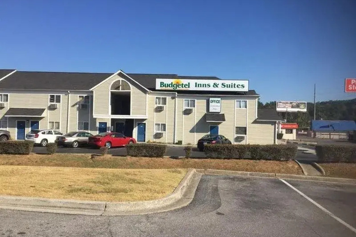 Photo of Budgetel Inn & Suites