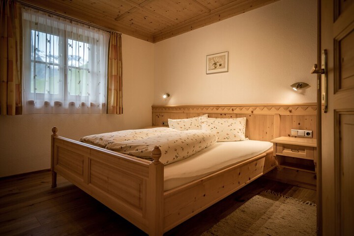 Room 7 of 63
