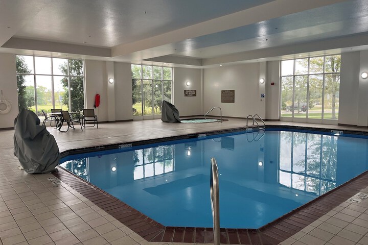 Pool Hotel