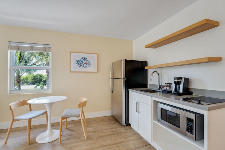 Private kitchenette