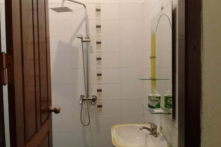 Room 50 of 78