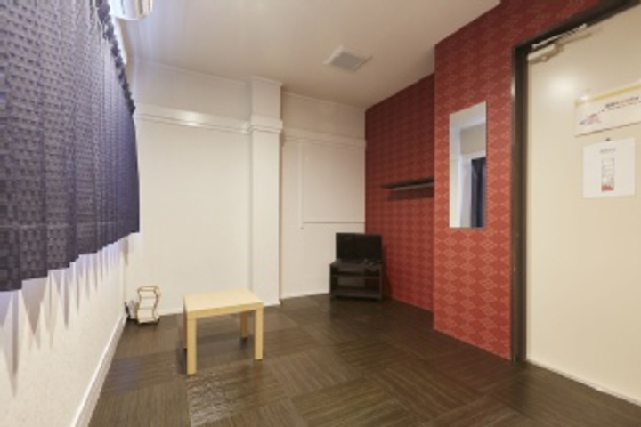 Room 153 of 288